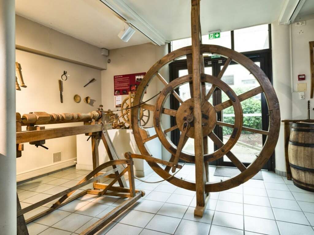 Outils anciens en bois au Musée de Revel