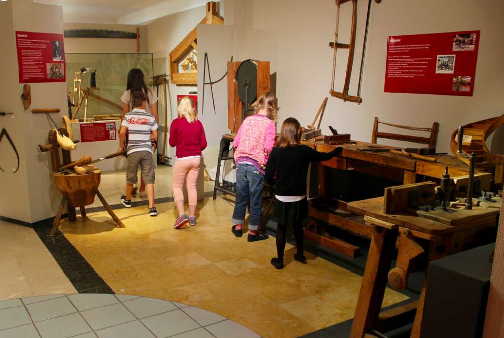 Visites d'enfants au Musée du bois de Revel
